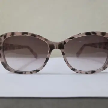 Amateur photos of frames taken at the counter