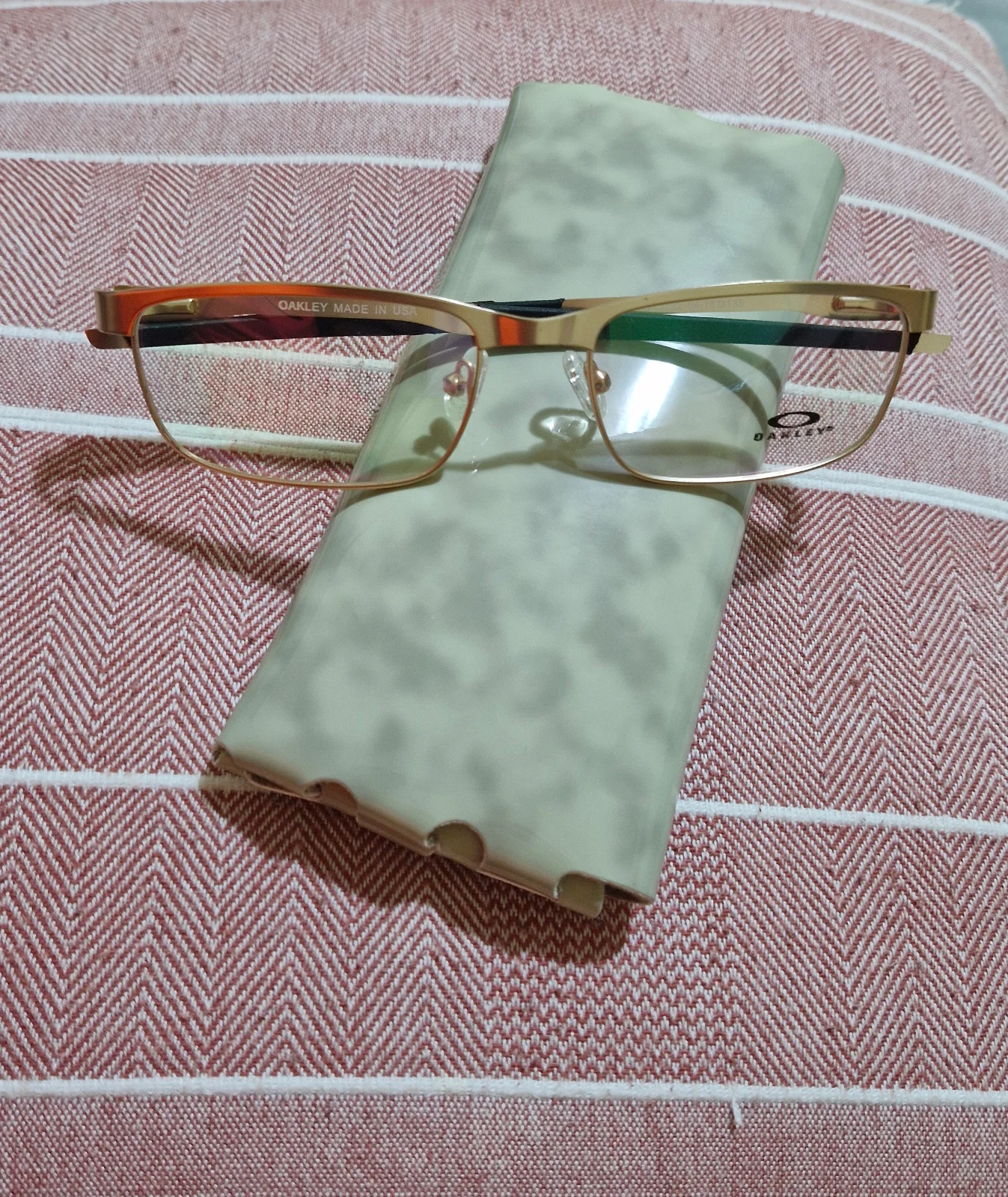 Oakley Metal